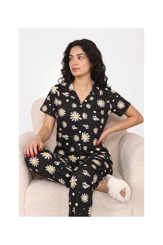 Angbutik Siyah Papatya Ve Kelebek Desenli Kısa Kollu Gömlek Yaka Milan Kumaş Kadın Pijama Takımı