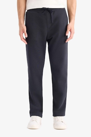 Defacto Regular Fit Beli Bağcıklı Cepli Düz Paça Kalın Eşofman Altı D7836ax25aunv91 Lacivert