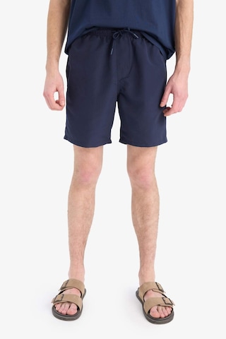 DeFacto Regular Fit Kısa Boy Cepli File Astarlı Beli Bağcıklı Düz Hafif Kumaş Deniz Şortu E5133AXNSNV256