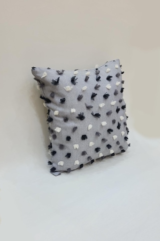 Pastel Püsküllü Kırlent Kılıfı Gri Renk -43x43cm - Modern Ve Neşeli Tasarım Gri