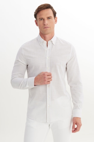 AC&Co / Altınyıldız Classics Erkek Bej %100 Pamuk Slim Fit Dar Kesim Düğmeli Gömlek Yaka Armürlü Gömlek Bej