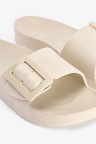 Penti Big Buckle Terlik