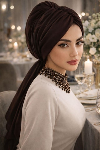 Aişe Tesettür Kahverengi Tokalı Abiye Bone Şal / Hazır Duvak Aişe Tesettür Kahverengi Tokalı Abiye Bone Şal / Hazır Duvak