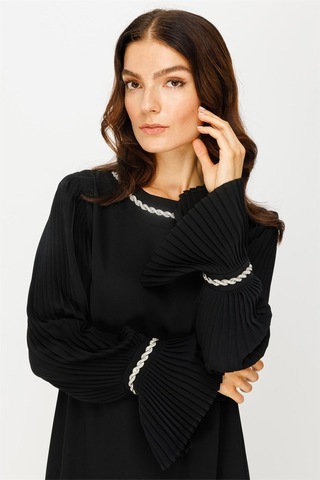 Kol Ağzı Plise Detaylı Şerit Taş İşli Elbise Siyah-siyah Siyah