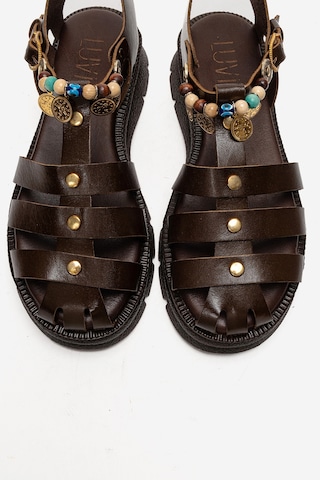 Luvishoes Solıs Kahverengi Hakiki Deri Boncuklu Kadın Sandalet