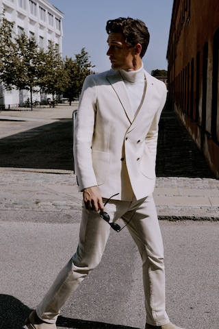 Altınyıldız Classıcs 360 Erkek Ekru Slim Fit Dar Kesim Kırlangıç Yaka Torba Cepli Kruvaze Ceket