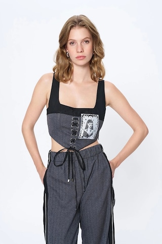Olla Collection Kadın Figürlü Kuş Gözü Bağlamalı Bluz Gri Gri