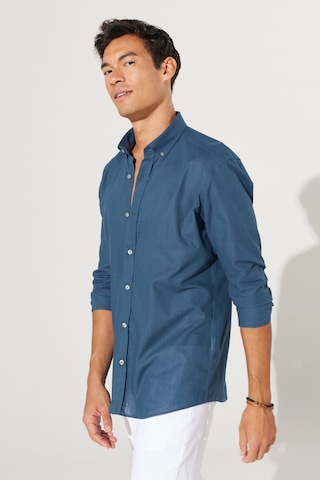 AC&Co / Altınyıldız Classics Erkek KOYU PETROL Tailored Slim Fit Dar Kesim Düğmeli Yaka %100 Pamuk Gömlek 4A2021200056KYPL Koyu Petrol