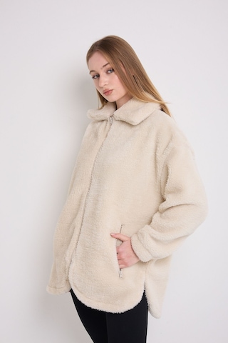 Kadın Ekru Peluş Rüzgar Geçirmez Welsoft Çift Cepli Kışlık Mont Kaban Ekru