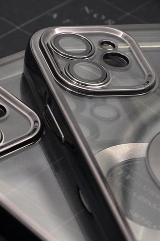 Apple Uyumlu iPhone 11 Siyah Renkli Kenarlı Lazerli Şeffaf Kılıf Lens Korumalı