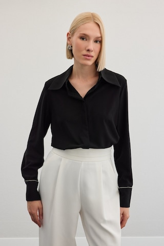 Sateen Aksesuarlı Klasik Gömlek - Siyah-136482 Siyah