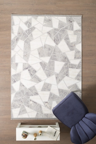 Modern Tasarımlı Pamuk Tabanlı Geometrik Desenli Saçaklı Siyah Renkli Halı Siyah