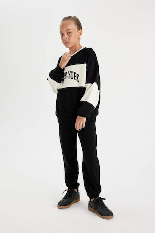 DeFacto Kız Çocuk Baskılı Beli Paçası Lastikli Cepli Siyah Jogger Eşofman Altı D0732A824AUBK81 Siyah