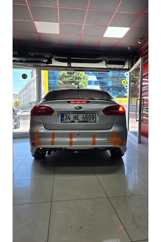 Ford Focus Sedan Arka Tampon Eki Karlık Plastik Boyasız