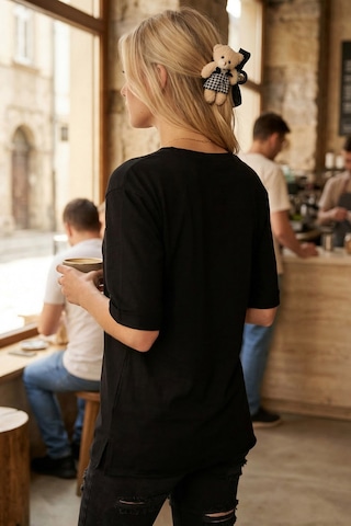 Armonika Kadın Siyah Önü Kedi Baskılı Yanları Yırtmaçlı Pamuklu T-shirt Arm-26y137002