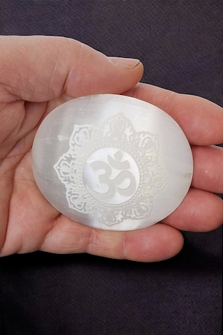 Ohm Sembolü Beyaz Selenit Masaj Terapi Taşı - Oval