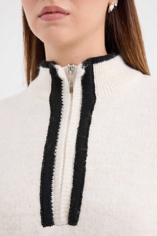 Gabria Fermuarlı Şeritli Kazak Ekru