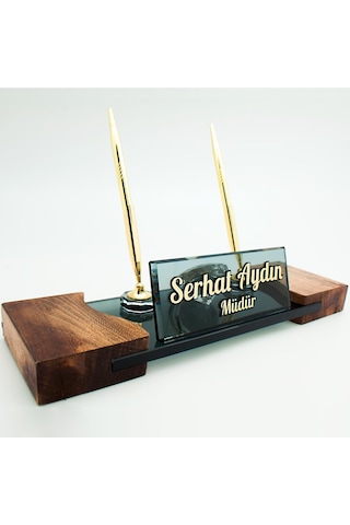 Masif Ayaklı Masa İsimliği Kristal Altın Kabartma İsimlik