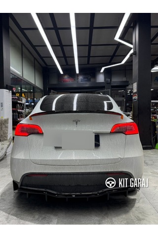 Tesla Model Y Spoiler Plastik Parlak Siyah Boyalı