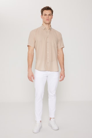 Ac&Co / Altınyıldız Classics Erkek Koyu Bej Comfort Fit Rahat Kesim Gizli Düğmeli Yaka %100 Pamuk Gömlek Koyu Bej