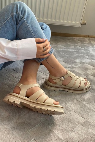 Preshley Kadın Desma Bej Kafes Model Vardola Deyatlı Kalın Taban Ortopedik Sandalet K-140
