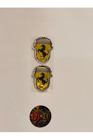 Ferrari Damla Sticker Etiket Direk Arması 3d Damla Silikon Ferrari Damla Dolgulu 2adet 3,5x4,5 Cm Çok Renkli