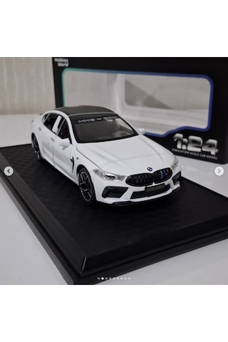 Hobbiez World 1:24 BMW Yeni Kasa Diecast Model Araba