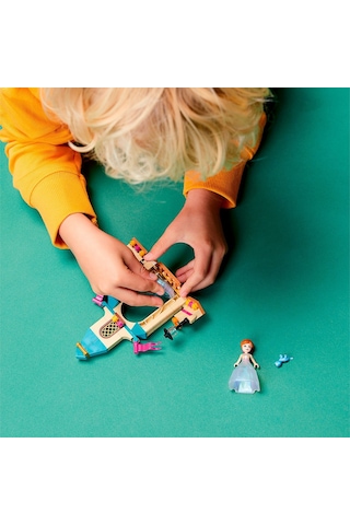 LEGO® Disney 43198 Anna’nın Kale Avlusu 74 Parça