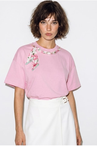 Kadın Fular Ve İnci Detaylı Bisiklet Yaka Oversize Basic T-shirt 360096 60286358 - Pembe