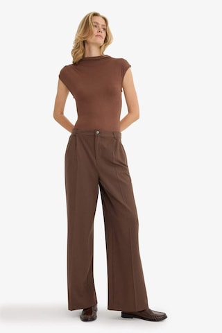 Defacto Slim Fit Dar Kesim Yarım Balıkçı Yaka Çıtçıtlı Body G0314ax25hsbn318 Kahve