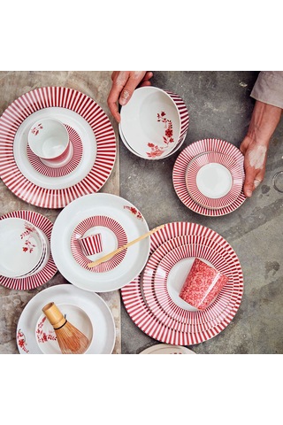 Pembe Porselen Yemek Tabağı 26,5 Cm