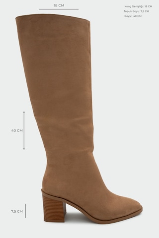 Volera Camel Süet Kadın Küt Burun Topuklu Çizme Camel