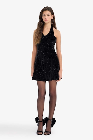 Defacto Halter Yaka Taşlı Kadife Mini Elbise G5952ax25wnbk81 Siyah-bk81