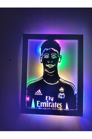 Real Madrid Arda Güler Temalı Led Aydınlatmalı Duvar Çerçevesi