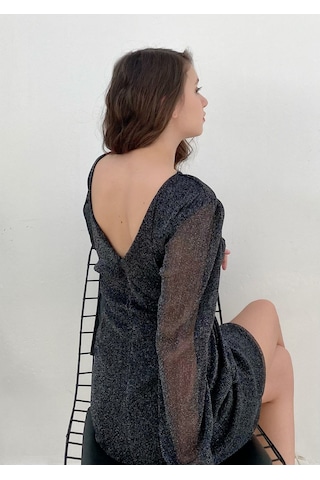 Mois Atelier Siyah  Simli Sırt Dekolteli Büzgülü Kadın Mini Elbise Büyük Beden Siyah