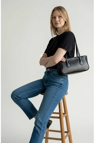 Lovelystore Kırışık Dokulu Fermuarlı Baget Kadın El Kol Ve Omuz Çantası 33x15 Siyah