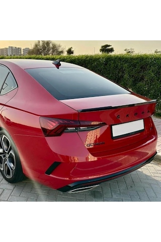 Skoda Octavia Vrs Bagaj Üstü Piano Black Spoiler 2020-