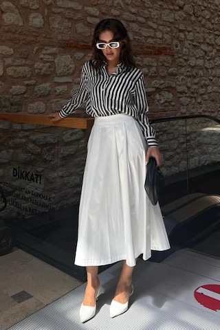 Beyaz Pileli Cepli Kadın Midi Boy Etek Mg2536 Beyaz