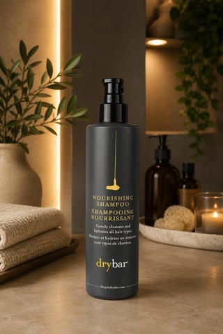 Drybar Nourishing Shampoo Besleyici Ve Nemlendirici Şampuan 360 Ml Tüm Saç Tipleri İçin Günlük Bakım