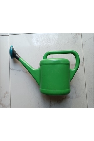 Çiçek Bahçe Çim Sulama Bidonu Süzekli 5 Lt Kum Kuma