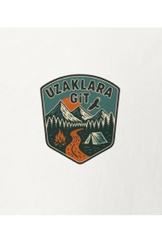 Wildstyle Uzaklara Git Renkli Vintage Dağ Doğa Macera Rozet Baskılı Unisex Bisiklet Yaka Pamuklu Tişört Beyaz