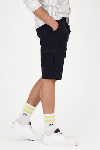 Erkek Lacivert Renk Kargo Yandan Cepli Esnek Kumaş Slim Fit Kapri Şort Lacivert