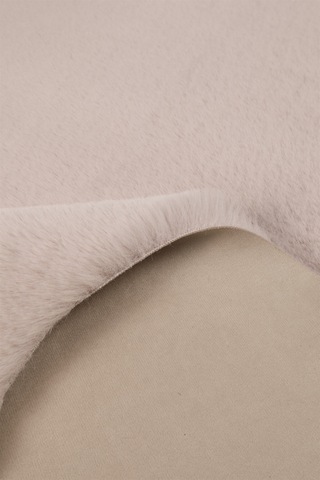 Tavşan Tüyü Dekoratif Ultra Yumuşak Post Peluş Kaymaz Halı 001