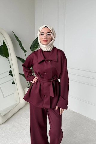 Mihran Butik Sophie Model Bel Kemer Ve Düğme Detaylı Kadın Takım Bordo Çok Renkli