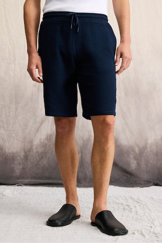 Grımelange Jens Erkek %100 Pamuk Müslin Kumaş Yanları Cepli Slim Fit Dar Kesim Lacivert Şort