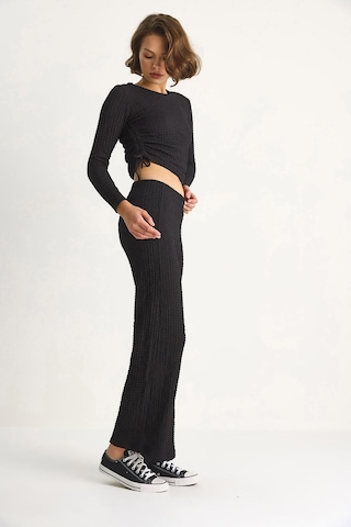 Shade Kadın Yanları Bağlamalı Crop Beli Lastikli Yüksek Bel Pantolonlu Bürümcük Takım 8075 60284110 - Siyah