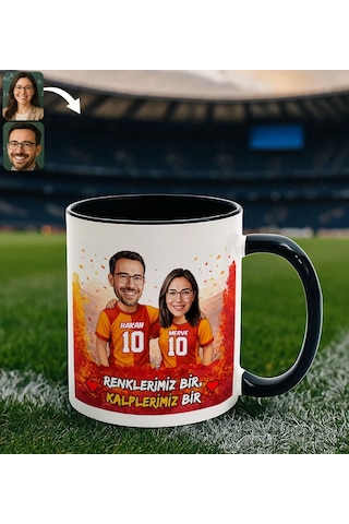 Bk Gift Kişiye Özel İsimli Sarı-kırmızı Sevgili Karikatürlü Siyah Kupa Bardak İsim Ve Forma Numaralı Taraftar Kupa, Doğum Günü Hediyesi Kobitmeyenco Çok Renkli