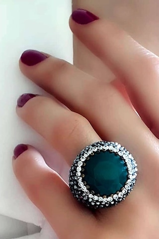 Kök Zümrüt Taşlı Swarovski Taş Detaylı Gümüş Tasarım Yüzük 19