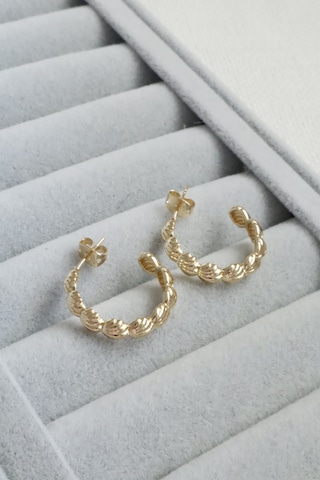 Kadın Küpe Kararmaz 14k Renk Vip Seri Minik Deniz Kabuklu Yarım Halka 2cm Küpe Altın