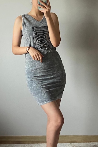 Mia Butik Kadın V Yaka Kare Pul Payetli Gri Elbise-979 Gri